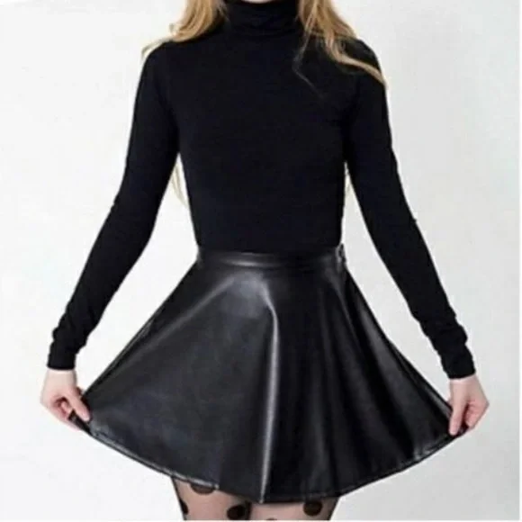 American Apparel vegan leather mini skirt - Picture 3 of 16